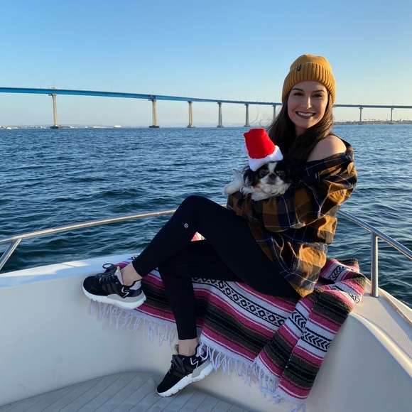 Meet your Posher, Emily - Picture 2 of 8